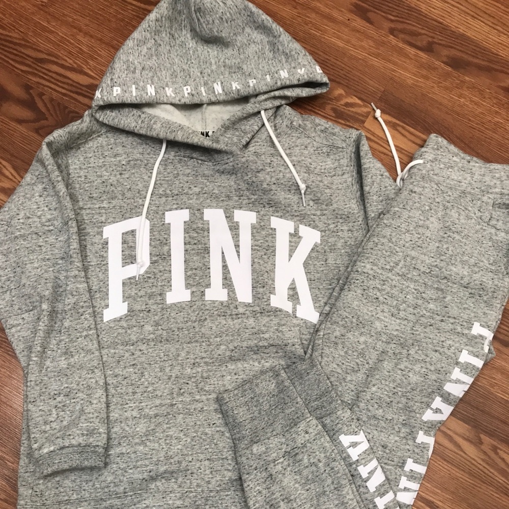 Victoria’s Secret PINK sweat outfit